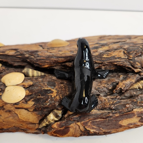 Vintage Driftwood Handmade Artisan Seashell Figurine Home Decor Folk Art Seal - Picture 4 of 8